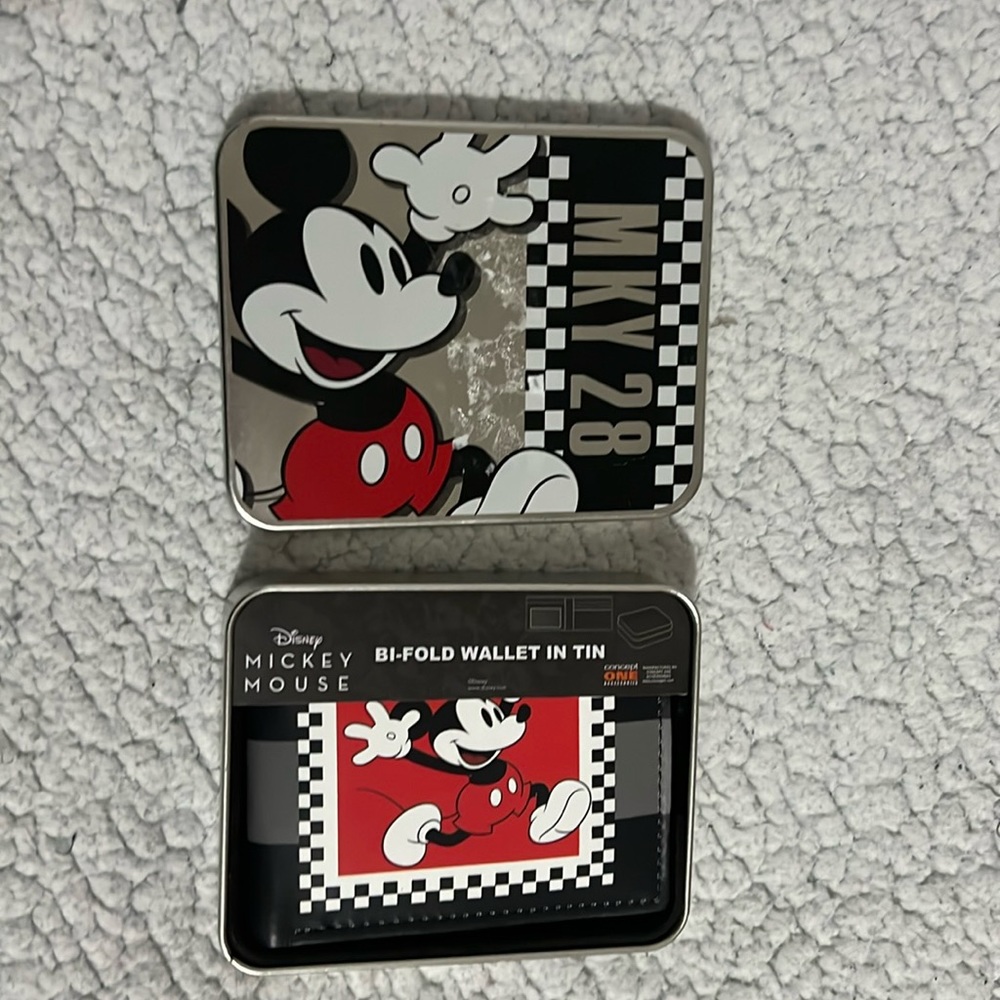 New in box Disney Mickey Mouse Bi- Fold Wallet in Tin